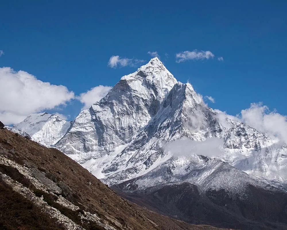 Ama Dablam peak seen from the Everest Base Camp trail